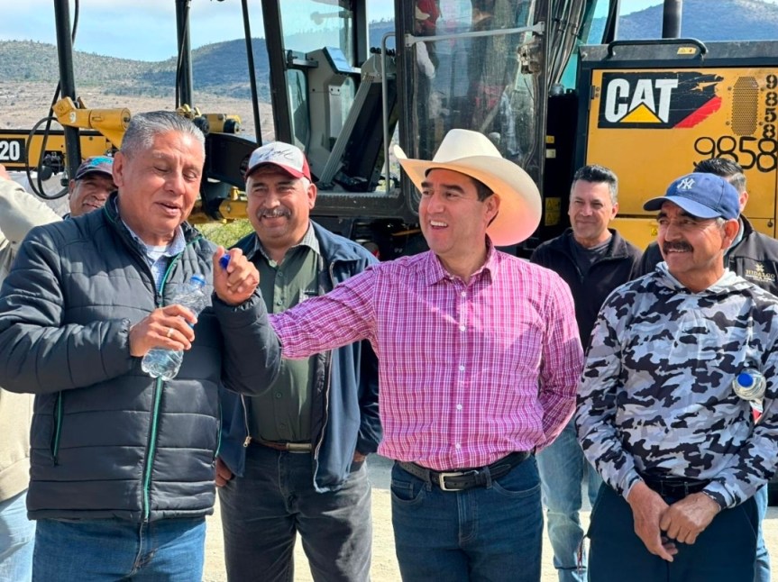 SADERH IMPULSA MEJORA DE CAMINOS RURALES CON APOYO DE&nbsp;MAQUINARIA