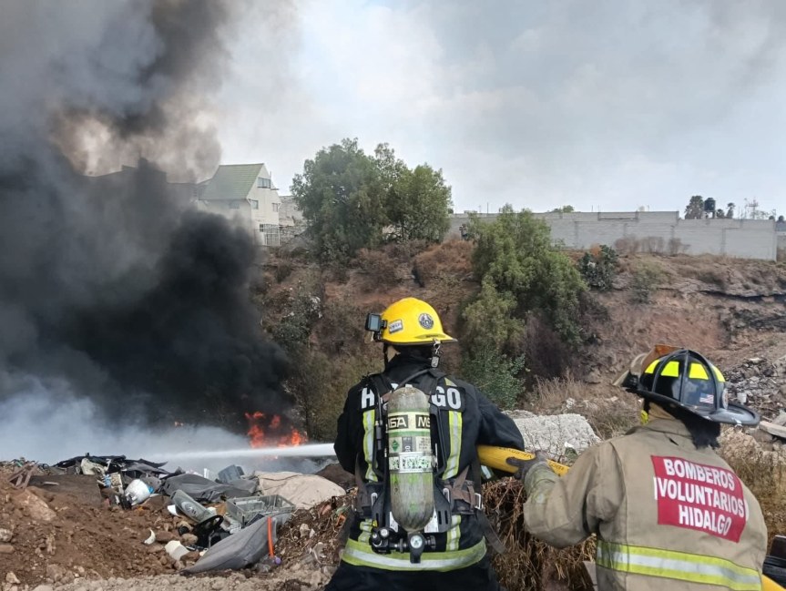 INCENDIO EN TIRADERO CLANDESTINO MOVILIZA A BOMBEROS EN&nbsp;ZEMPOALA