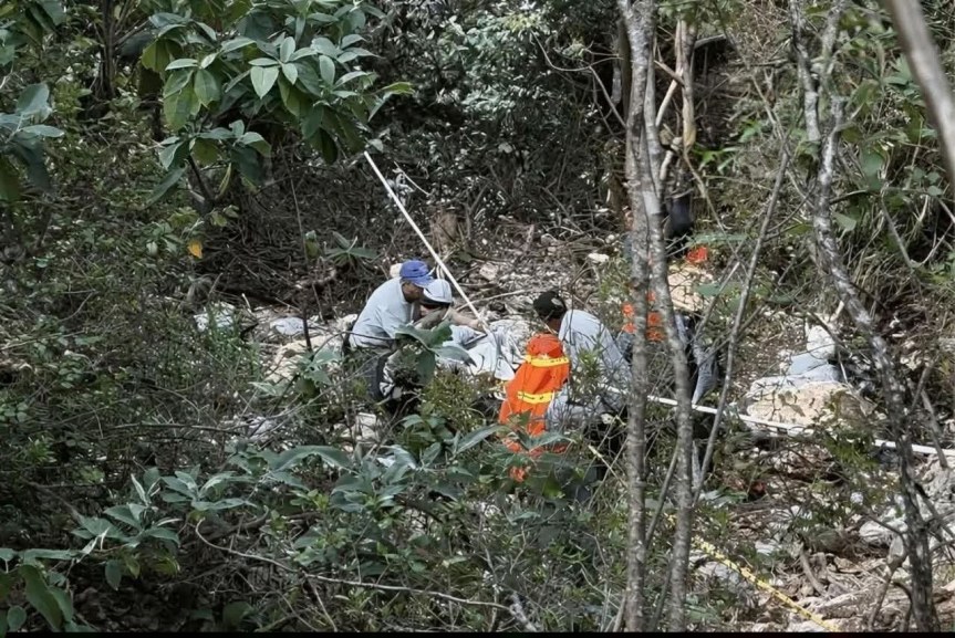 MADRE E HIJO MUEREN TRAS CAER A BARRANCO DE 300 METROS EN NICOLÁS&nbsp;FLORES